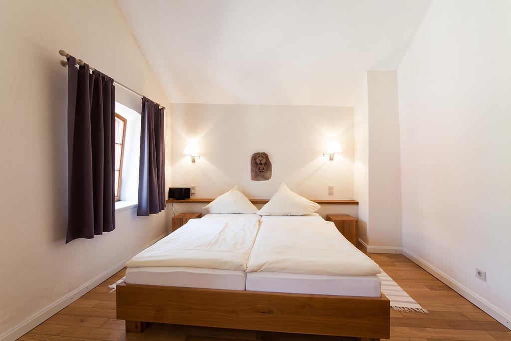 Weingut & Gaestehaus Giwergreif Wasserliesch Quarto foto