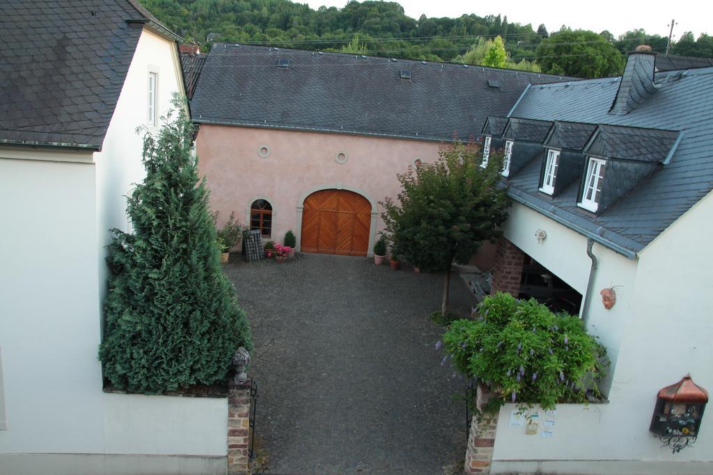 Weingut & Gaestehaus Giwergreif Wasserliesch Exterior foto